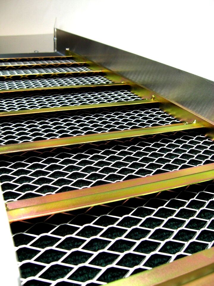 Royal Manufacturing 54" x 10 Ultra-Wide Flare Gold Sluice Box
